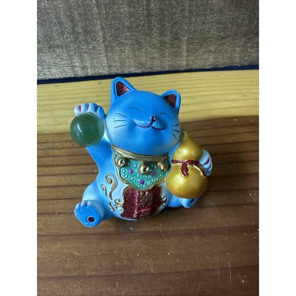 Happy Ceramic Maneki Neko Lucky Cat Welcoming Blue Clear Ball Figurine 3” - Picture 1 of 8